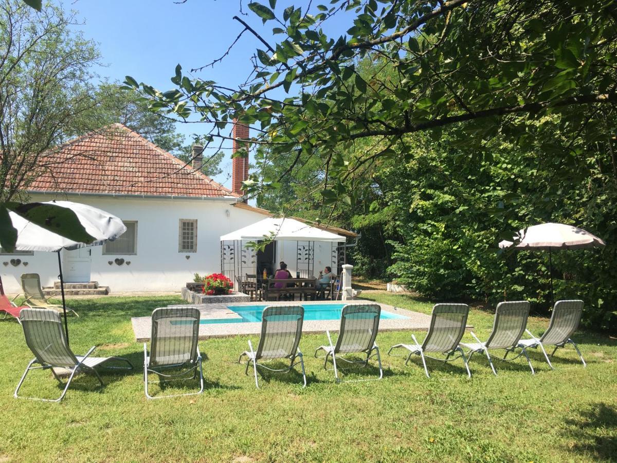 Hotel Casa Bella & Nova à Palić Extérieur photo