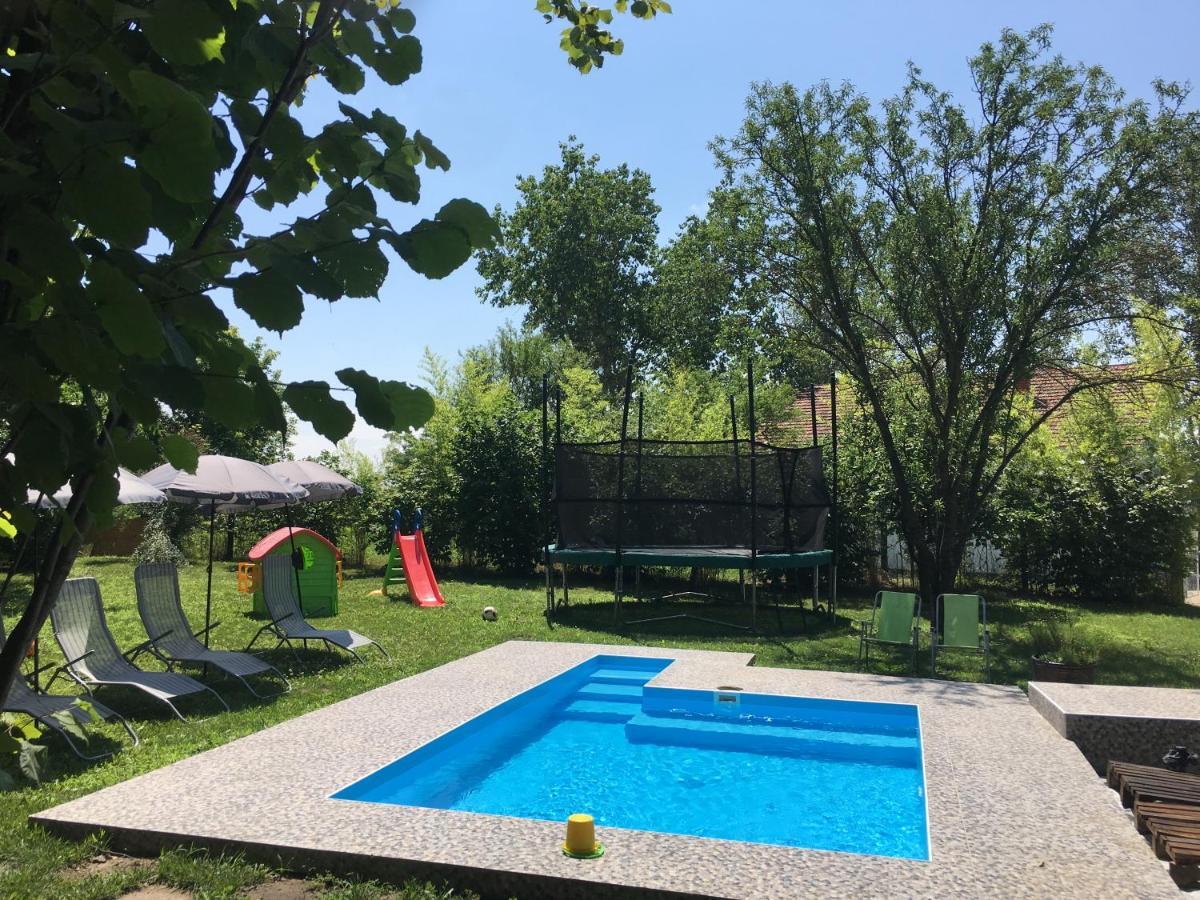 Hotel Casa Bella & Nova à Palić Extérieur photo