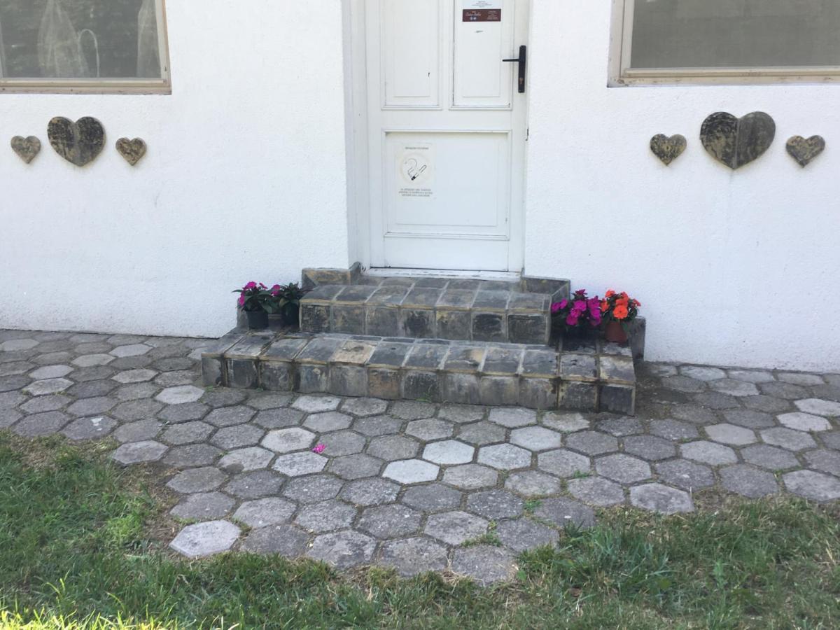 Hotel Casa Bella & Nova à Palić Extérieur photo